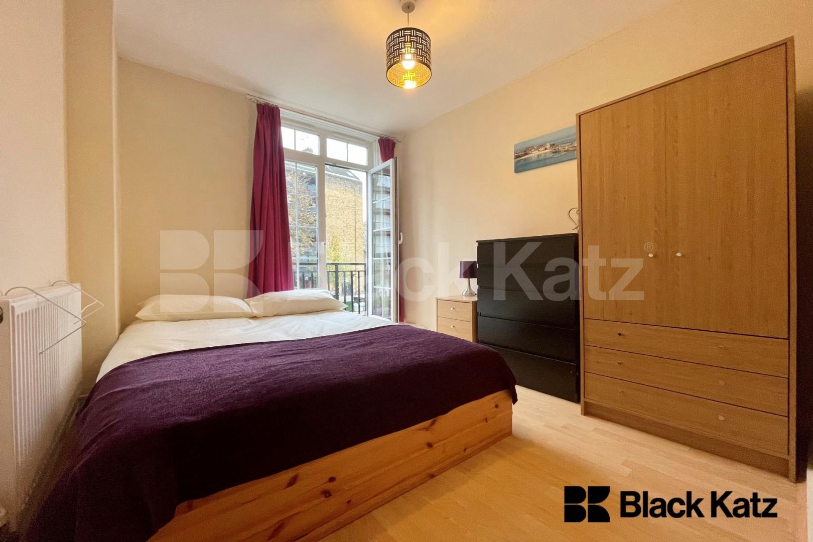Superbly Located Two Double Bedroomed Apartment By Tabard Gardens Tabard street, London Bridge